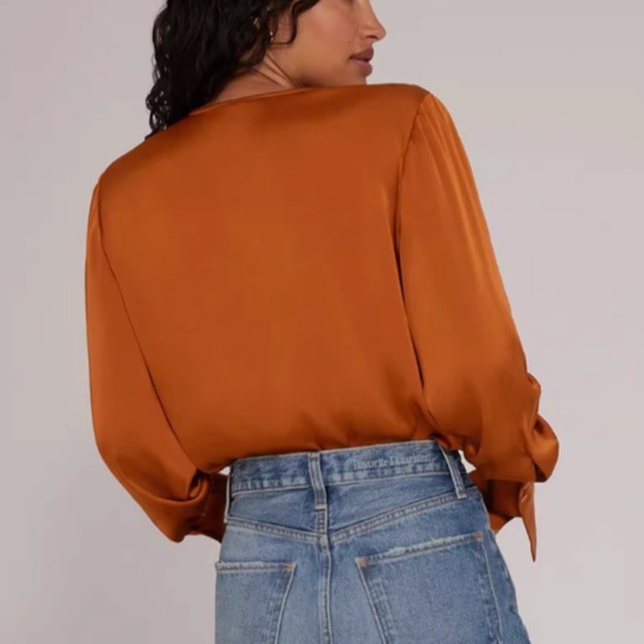 NWT Favorite Daughter The Date Blouse Bodysuit - Carmel Tan Satin - Picture 4 of 6